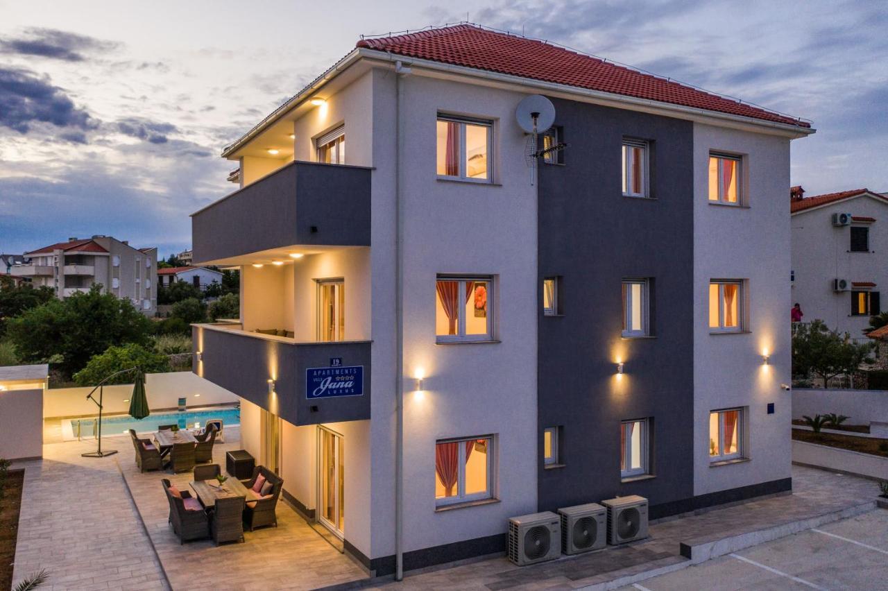 נובליה Villa Jana Luxury Apartments מראה חיצוני תמונה