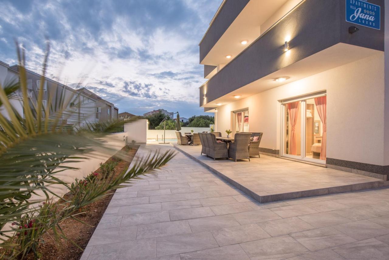 נובליה Villa Jana Luxury Apartments מראה חיצוני תמונה